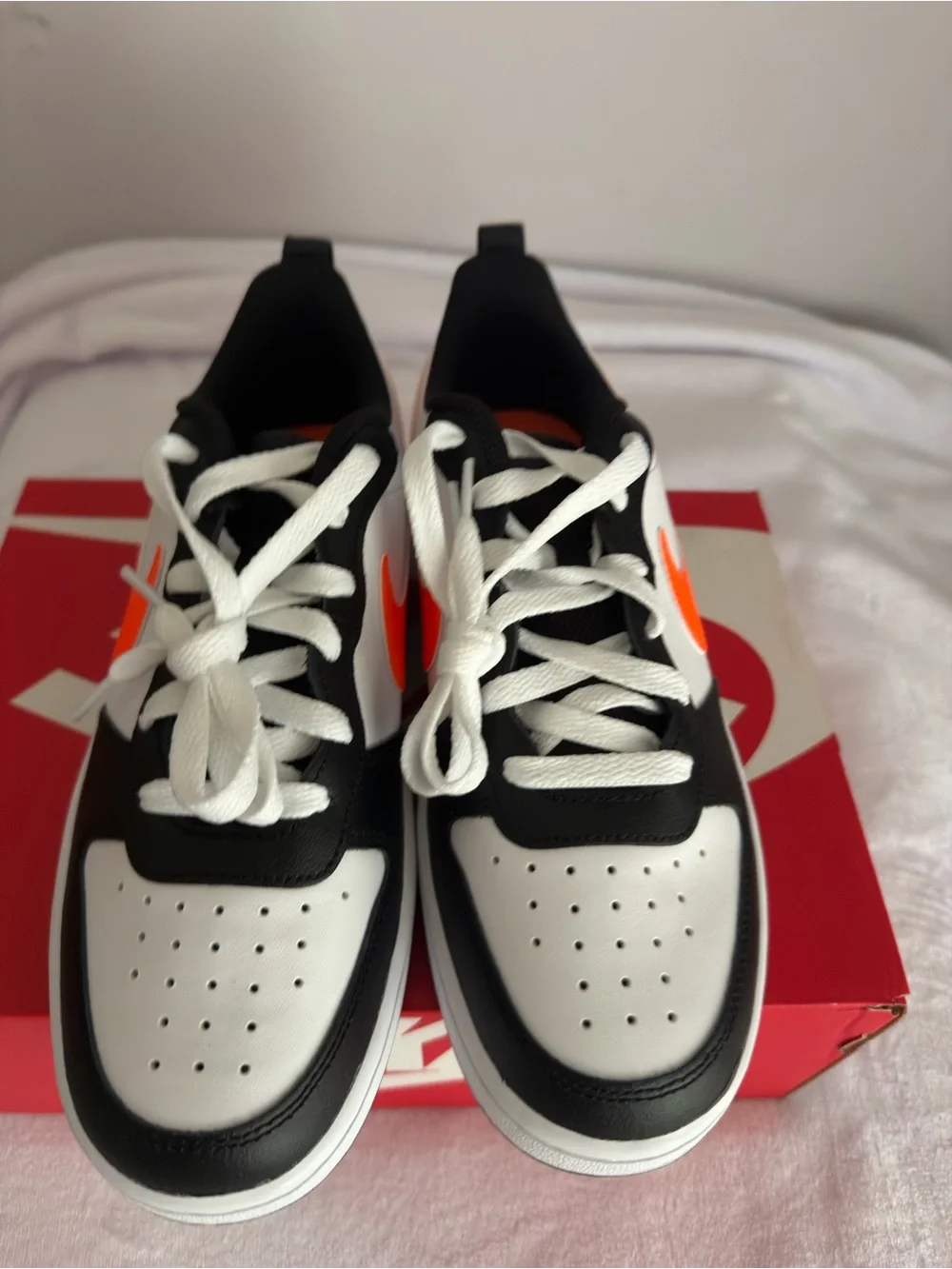 Nike Kids size 6.5Y court bLow Top Sneakers - White, Black & Bright Orange